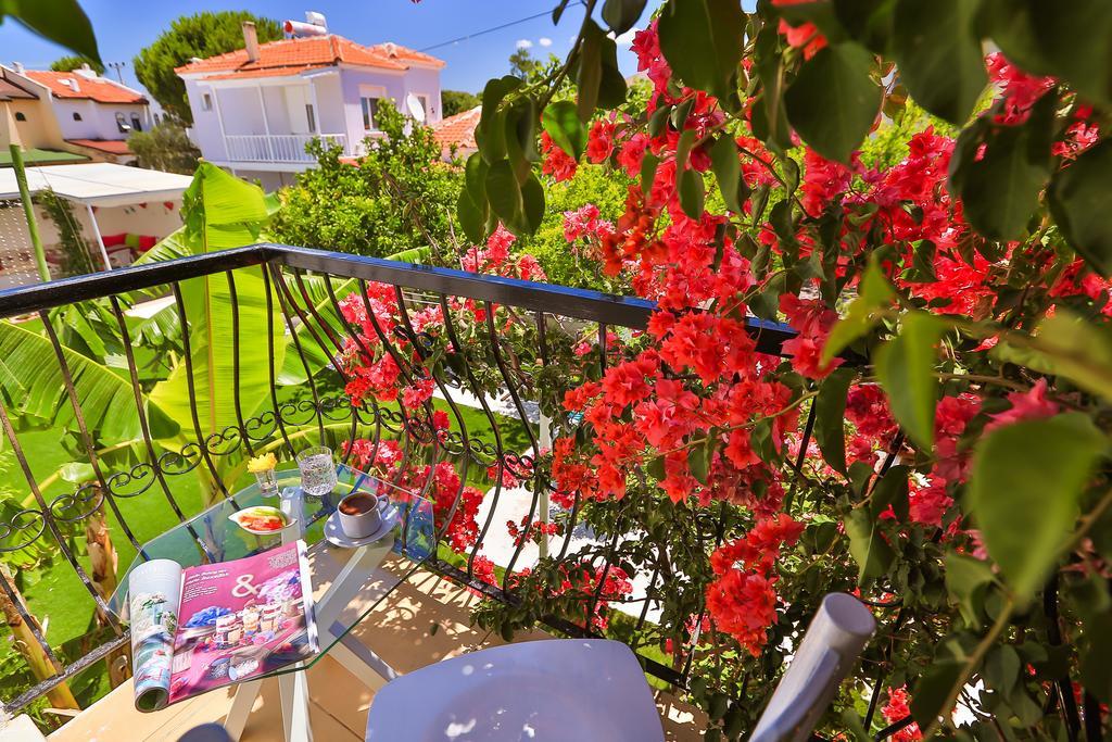 Kiraz Butik Hotel Alacati Exterior photo